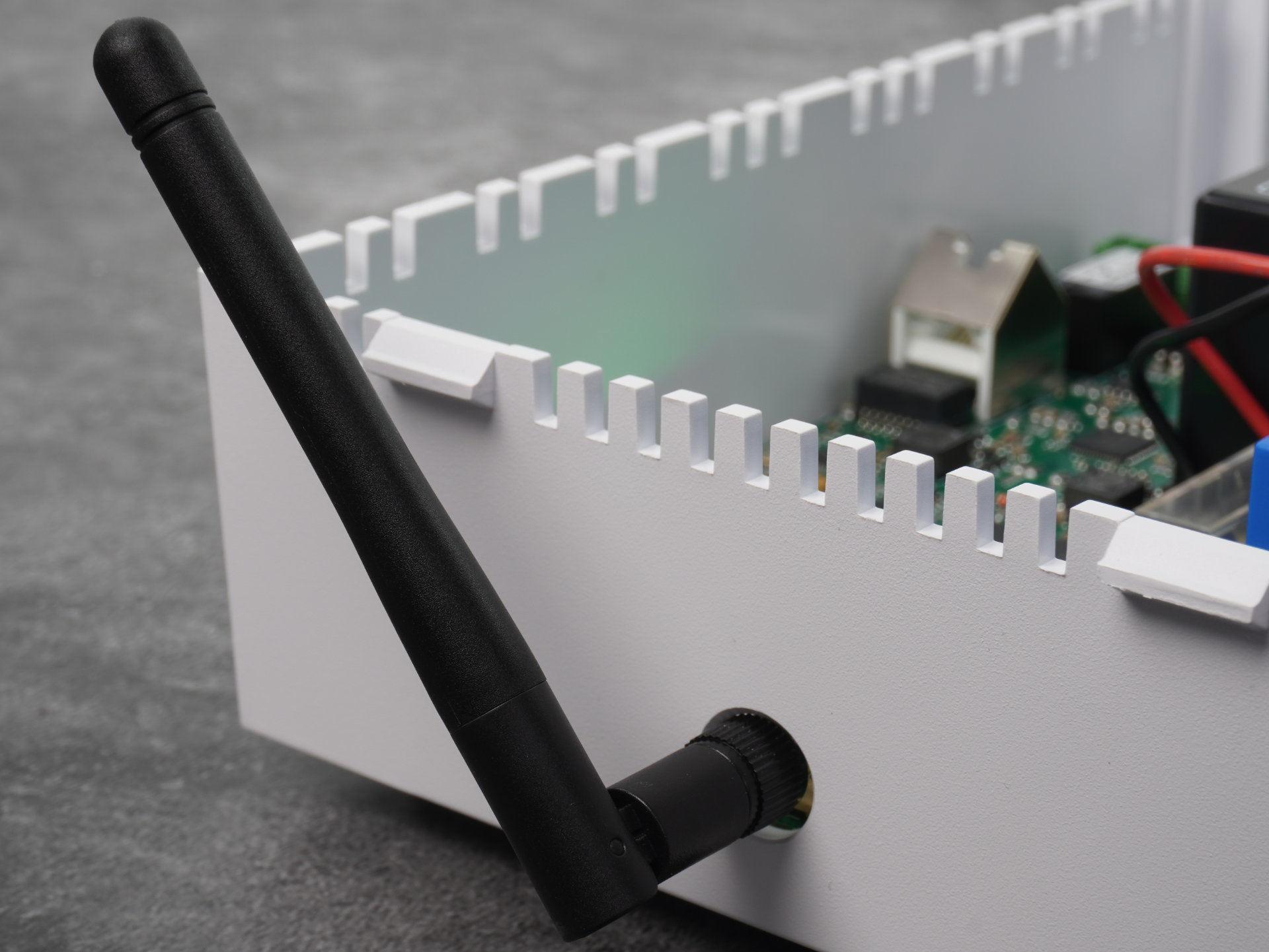 IPG141-4G/VoLTE Gateway für Aufzugnotruf